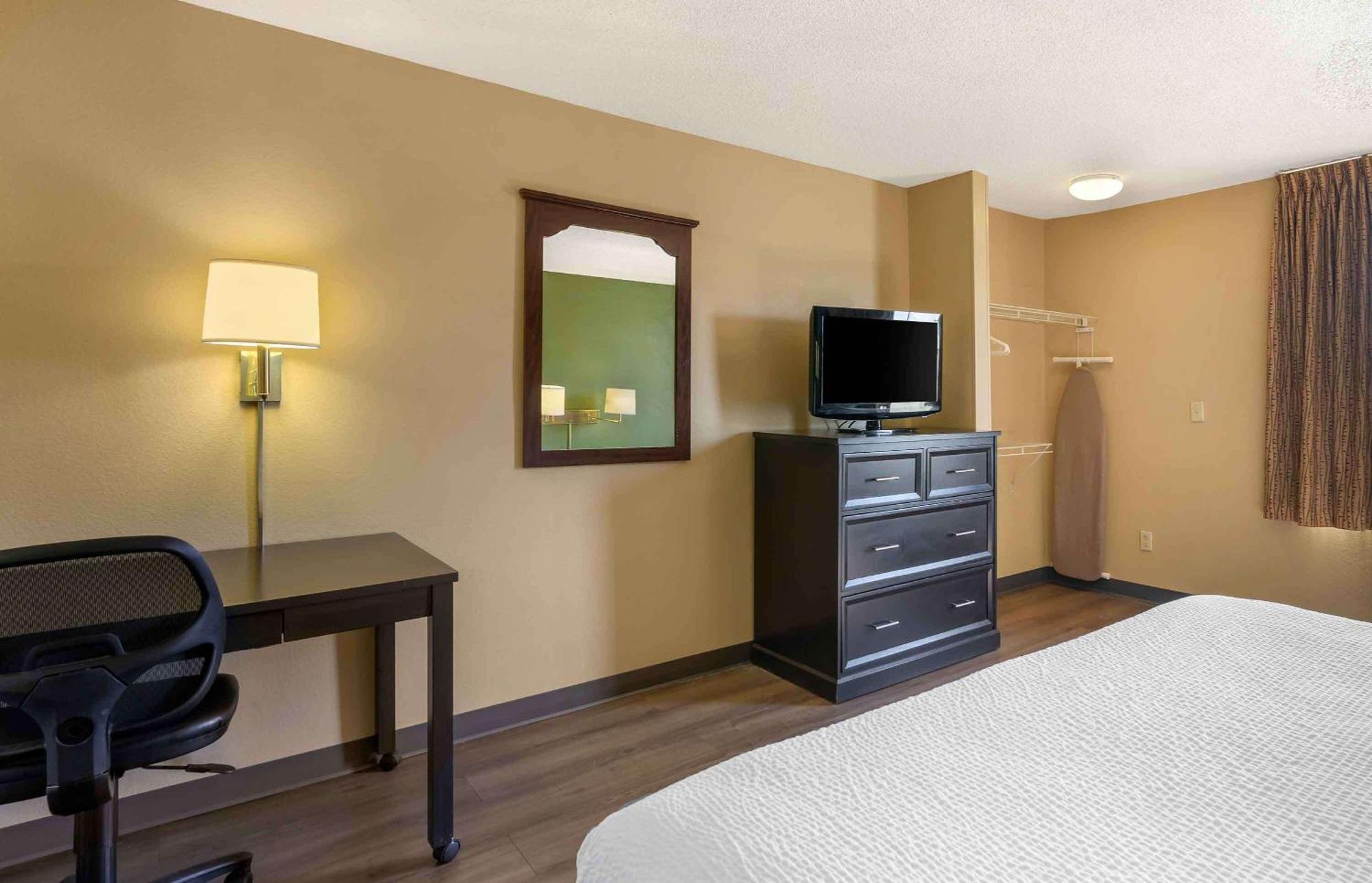 Extended Stay America Select Suites - Raleigh - Rdu Airport Morrisville Exterior photo