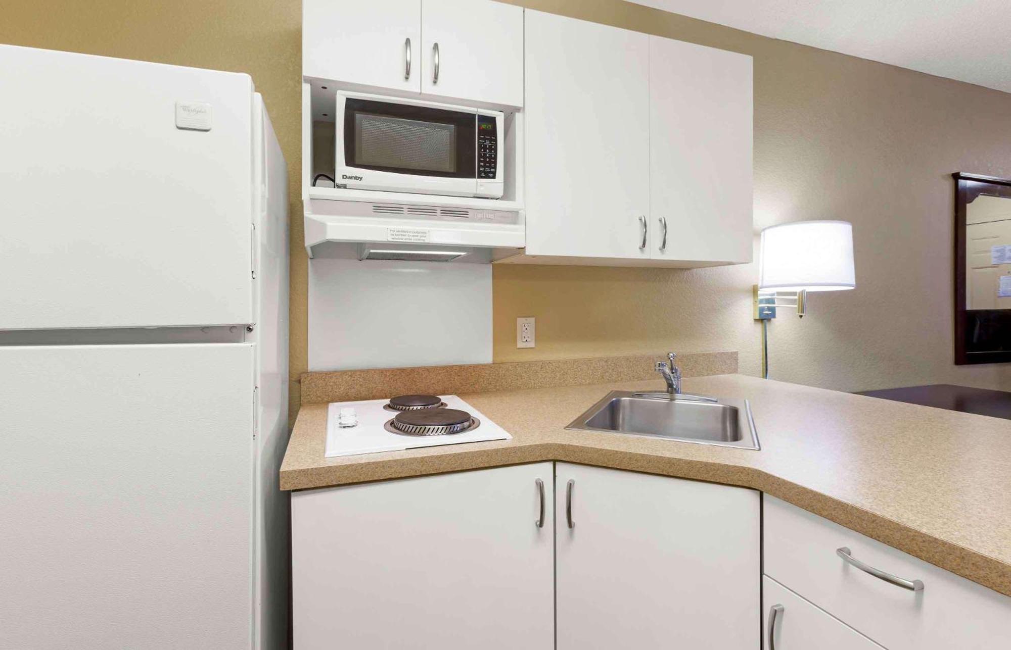 Extended Stay America Select Suites - Raleigh - Rdu Airport Morrisville Exterior photo